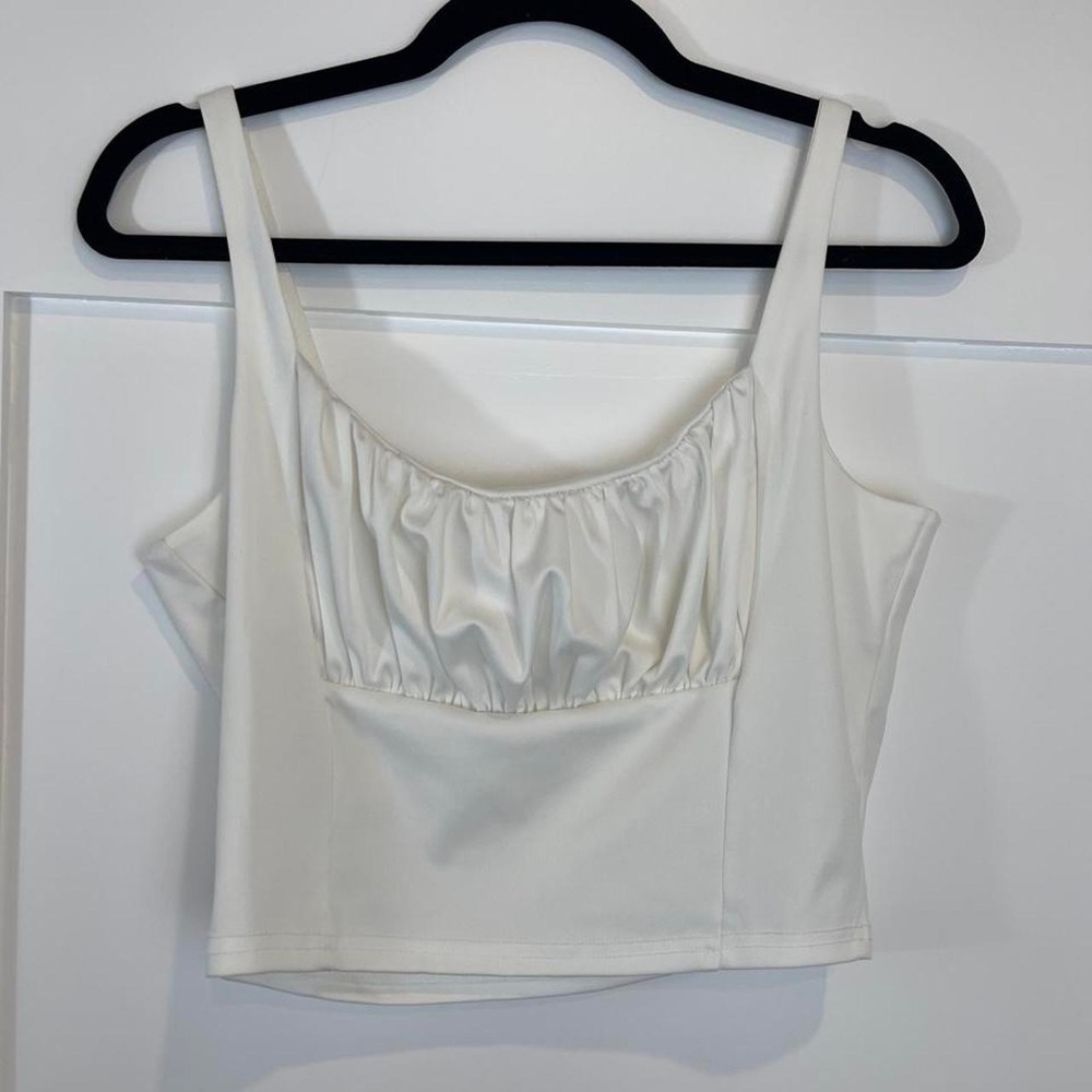 Ivory Ruched Bust Cropped Tank Top - Picture 3 of 8